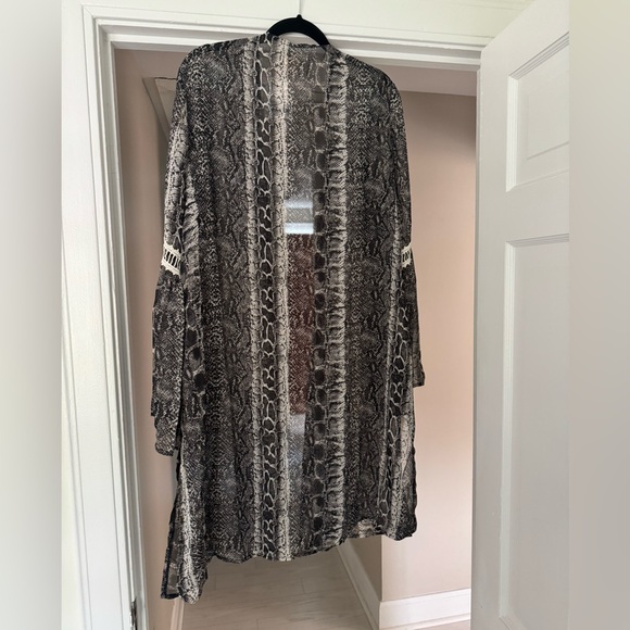 Snake print sheer cardigan - Picture 3 of 3